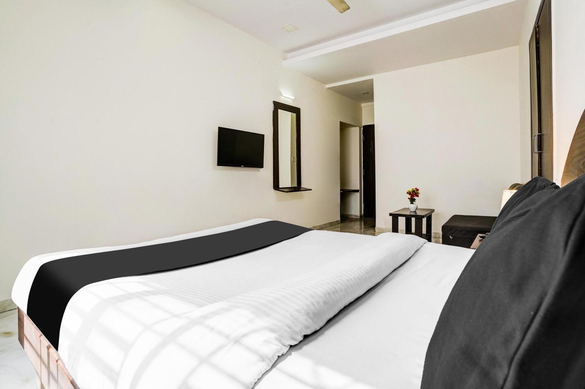 Super Hotel O Nashik Near Vijay Mamta Theatre Formerly Sahara Inn Exterior photo