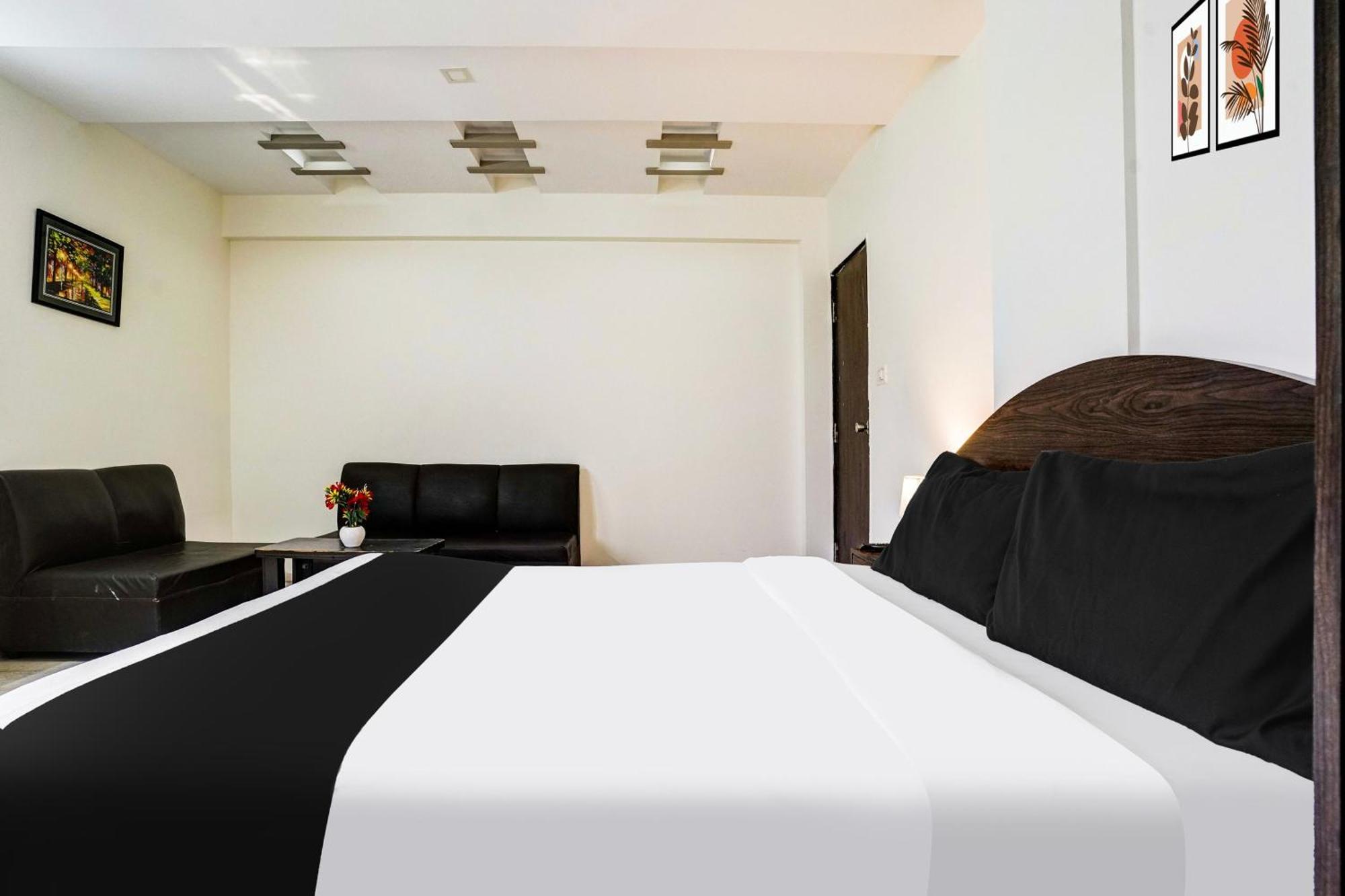 Super Hotel O Nashik Near Vijay Mamta Theatre Formerly Sahara Inn Exterior photo