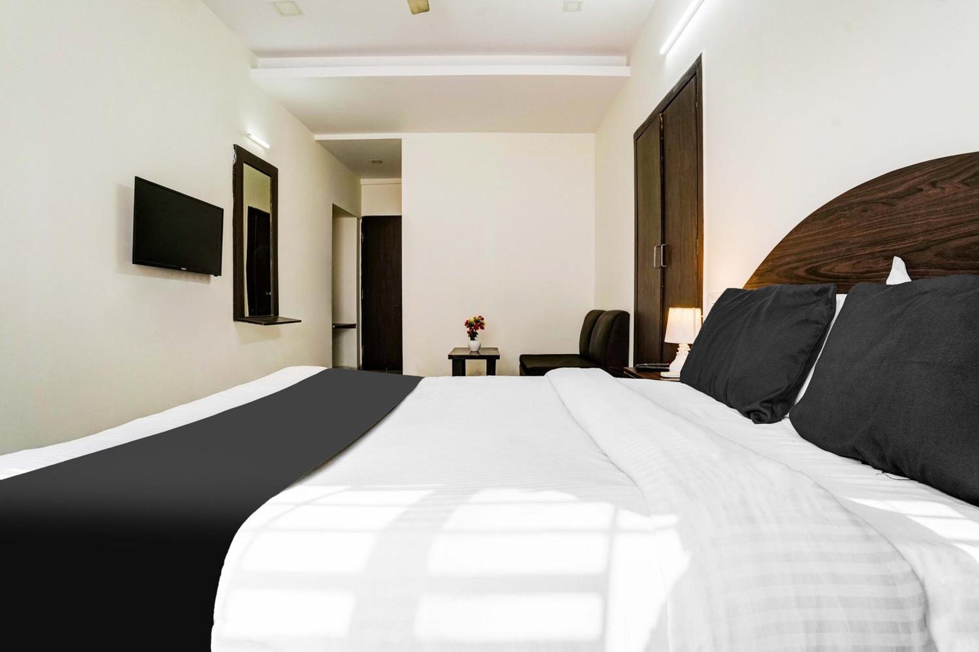Super Hotel O Nashik Near Vijay Mamta Theatre Formerly Sahara Inn Exterior photo