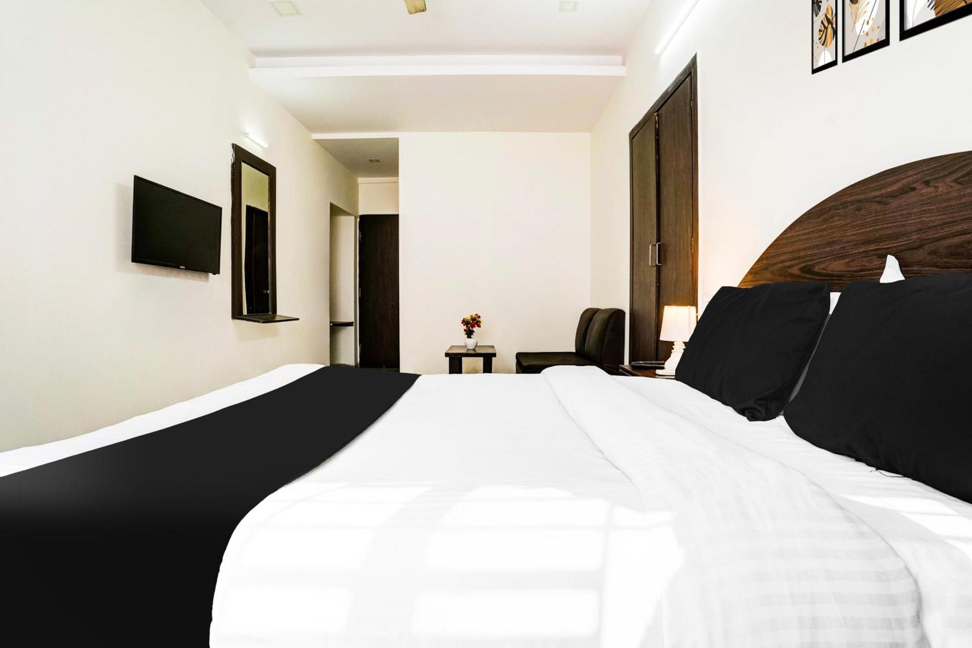 Super Hotel O Nashik Near Vijay Mamta Theatre Formerly Sahara Inn Exterior photo